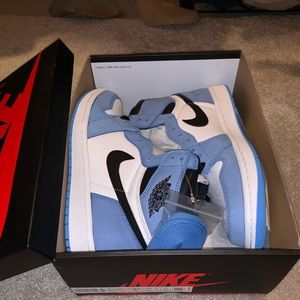 Jordan 1 unc sz8.5